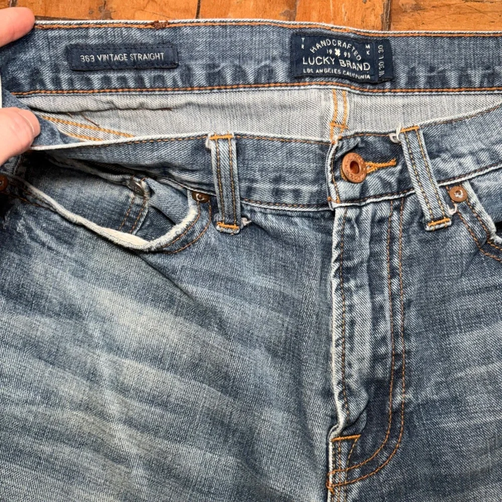 Lucky Brand 363 Vintage Straight Jeans Mens 30x30 Blue Medium Wash Denim